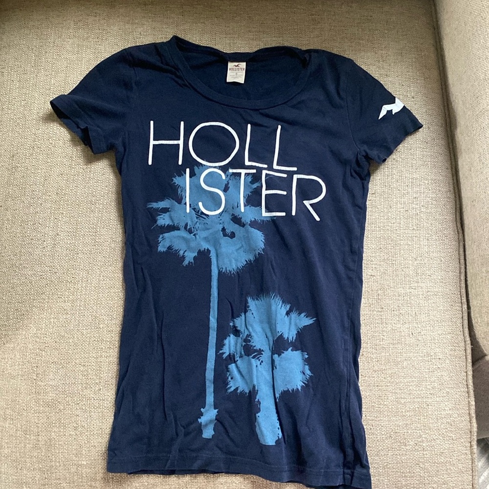 Hollister palm trees shirt- small